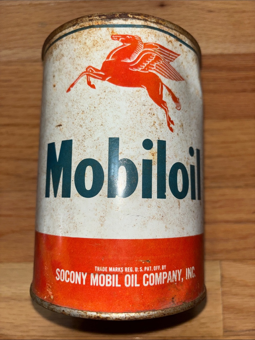 Mobiloil Vintage Oil Can with Red Pegasus Logo